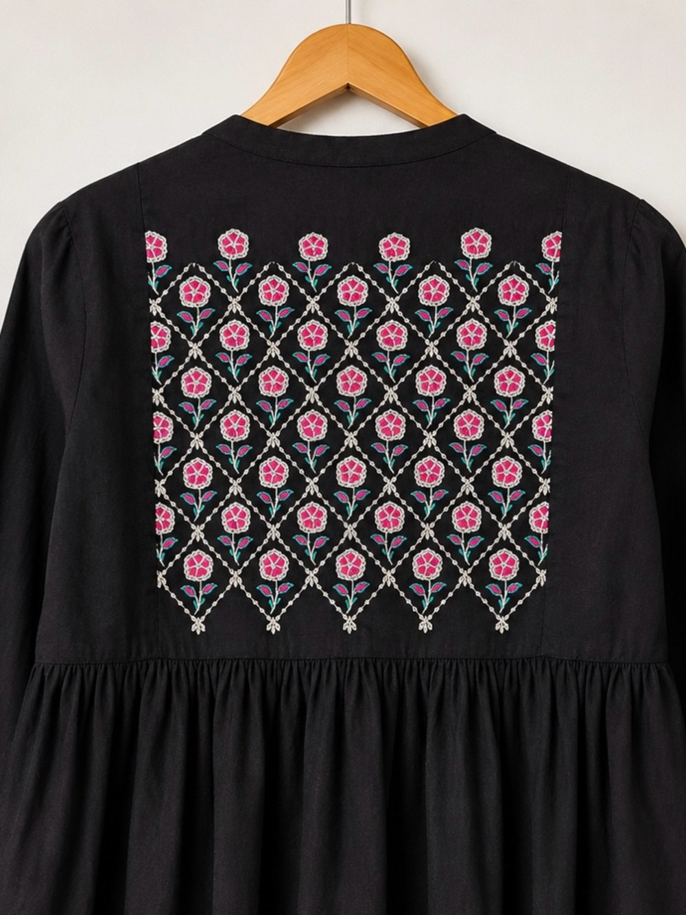 Ego Embroidered Peasant Blouse Cardigan Black Floral Boho Tie Front Top Small - Picture 4 of 6